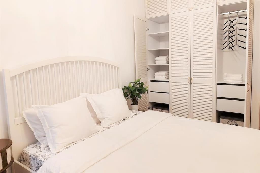 Cosy Boutique 61 Sqm Apartment - Private Parking - Ten Blocks Residence Bukarest Eksteriør billede