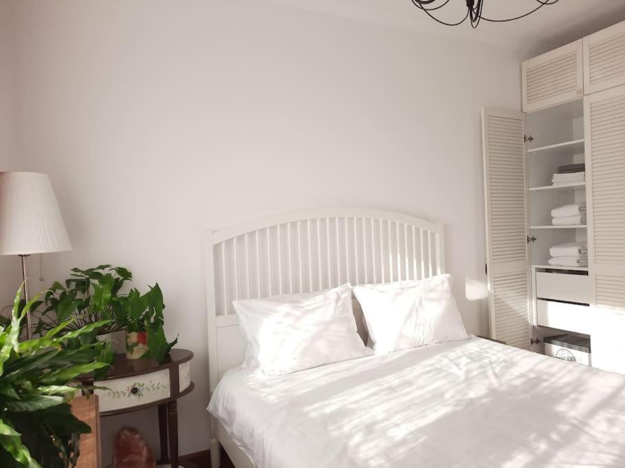 Cosy Boutique 61 Sqm Apartment - Private Parking - Ten Blocks Residence Bukarest Eksteriør billede