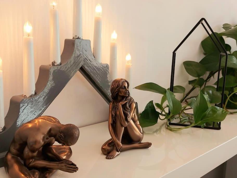 Cosy Boutique 61 Sqm Apartment - Private Parking - Ten Blocks Residence Bukarest Eksteriør billede