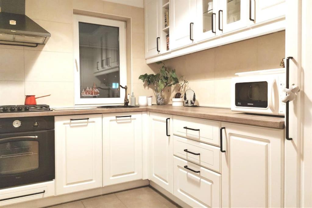 Cosy Boutique 61 Sqm Apartment - Private Parking - Ten Blocks Residence Bukarest Eksteriør billede